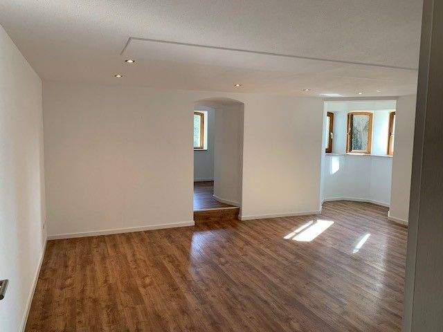 Etagenwohnung Pößneck Pößneck,Stadt - 2 Zimmer, 78 m&sup2;, 575&euro; | Angebot:26205861