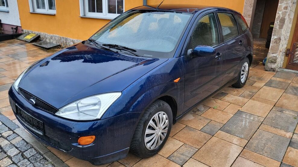 Ford Focus 180.000 km 900 € Unterwellenborn 07333