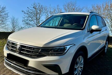 VW Tiguan 88.000 km 22.800 &euro; Bremen 28209