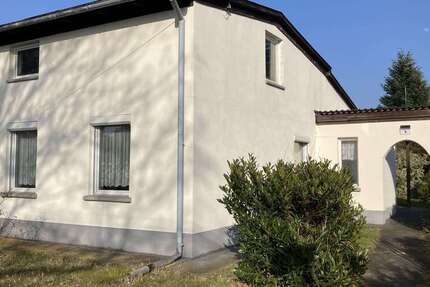 Haus zum Kaufen in Ahrensfelde 349.700 € 80 m² 4 zimmer