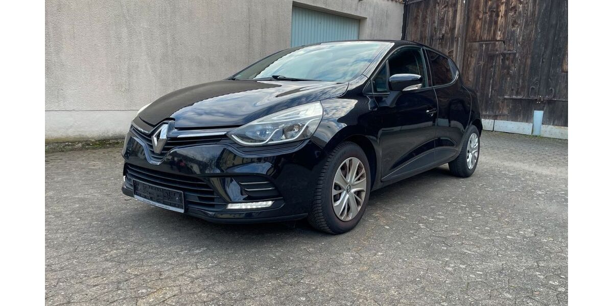 Renault Clio 109.000 km 6.200 &euro; Marktheidenfeld 97828