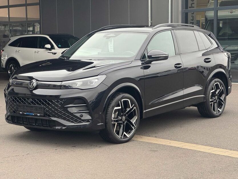 VW Tiguan 25.156 km 47.880 € Düren 52351