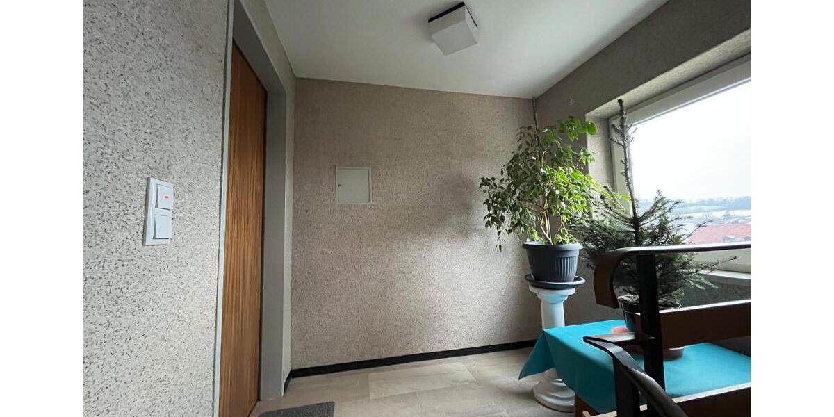 Dachgeschoßwohnung Lappersdorf - 2 Zimmer, 38 m&sup2;, 520&euro; | Angebot:25174902