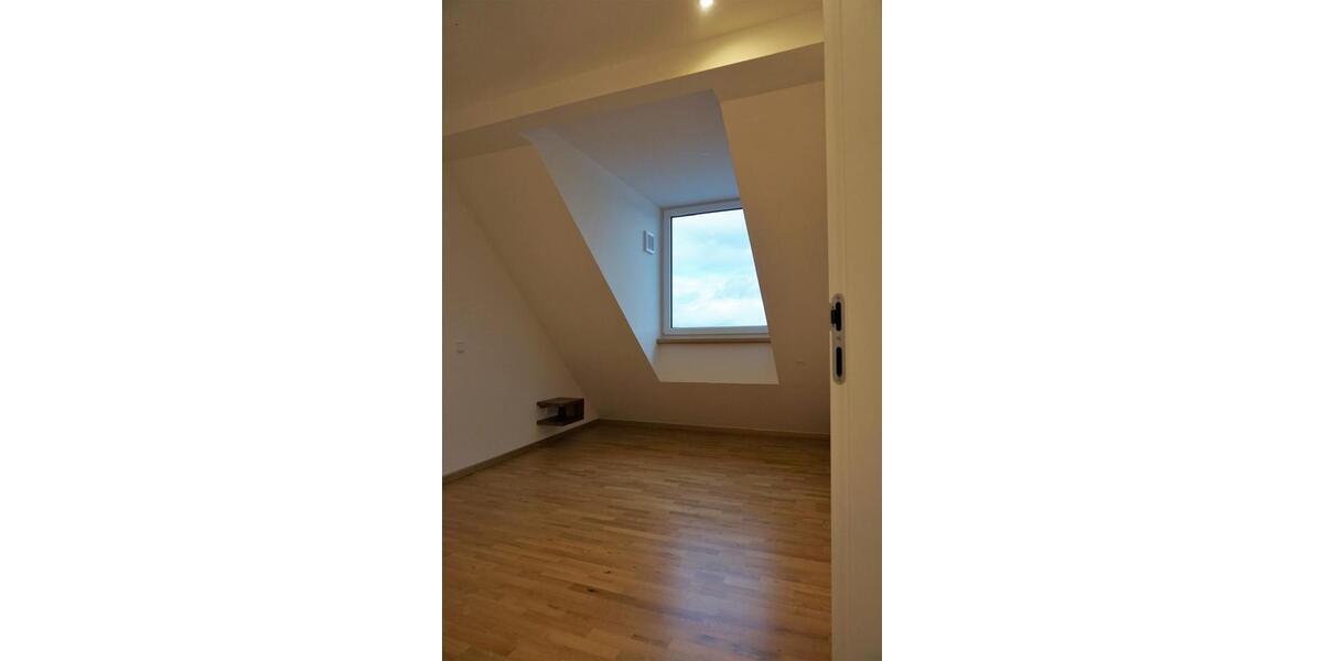 Dachgeschoßwohnung Trier - 2.5 Zimmer, 73 m&sup2;, 345.000&euro; | Angebot:27108682