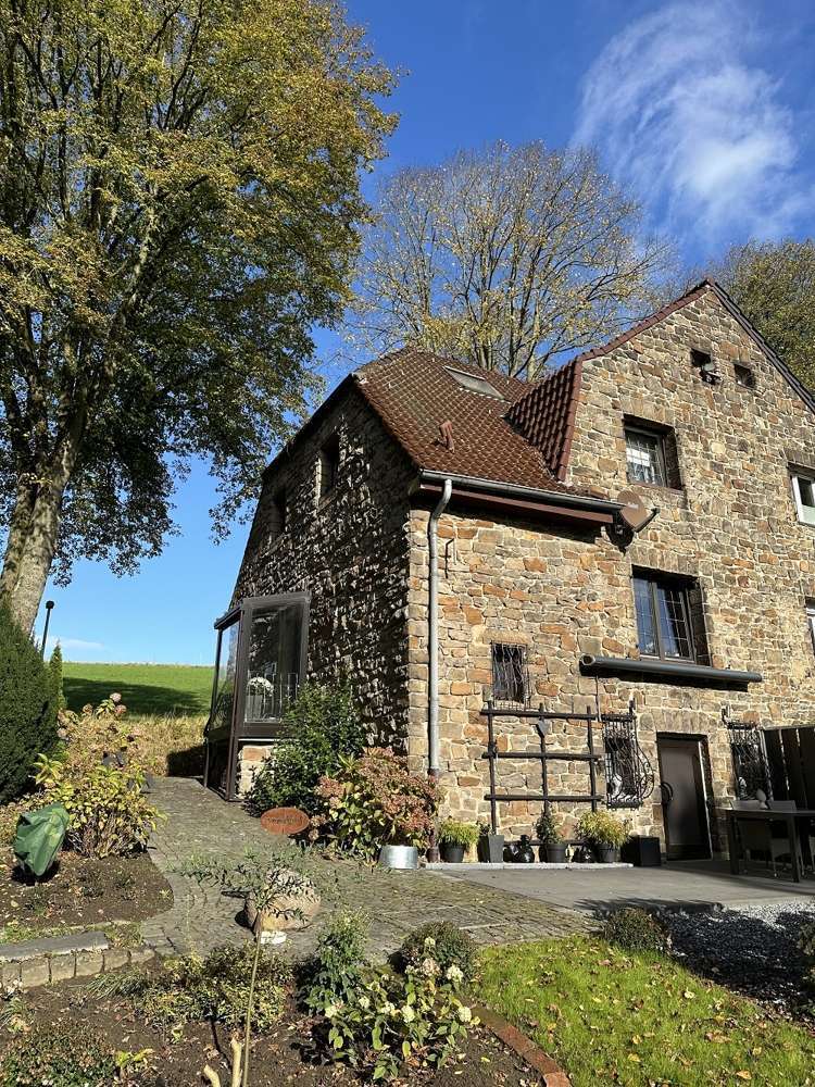 Haus zum Kaufen in Bochum 535.000 € 123.42 m²