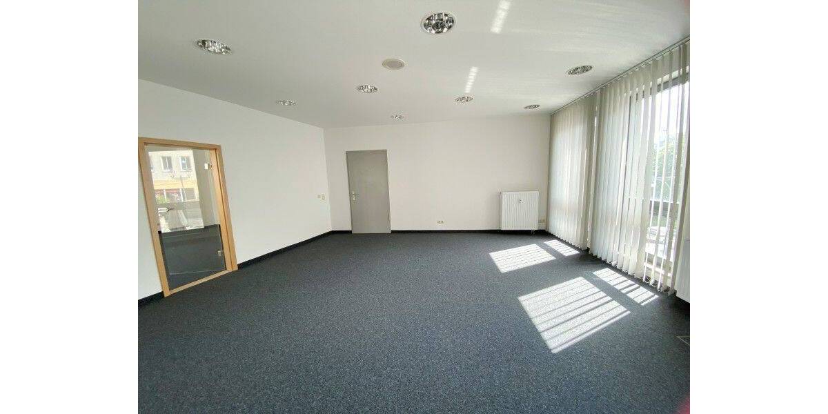 Gewerbeobjekt Plauen Stadtmitte - 2 Zimmer, 65 m&sup2;, 500&euro; | Angebot:26902529