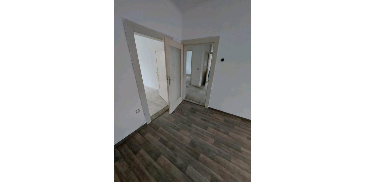 Etagenwohnung Thiersheim - 3 Zimmer, 75 m&sup2;, 650&euro; | Angebot:26273999