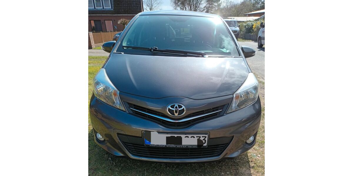 Toyota Yaris 103.691 km 5.900 &euro; Breddorf 27412