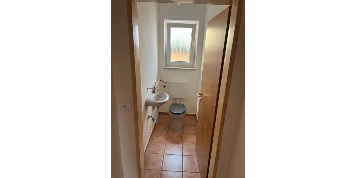 Erdgeschoßwohnung Bad Windsheim - 3 Zimmer, 85 m&sup2;, 680&euro; | Angebot:26291905