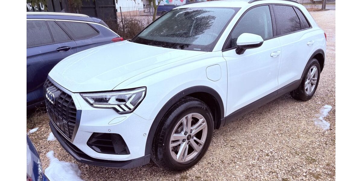 Audi Q3 180.000 km 17.990 &euro; Ulm-Jungingen 89081