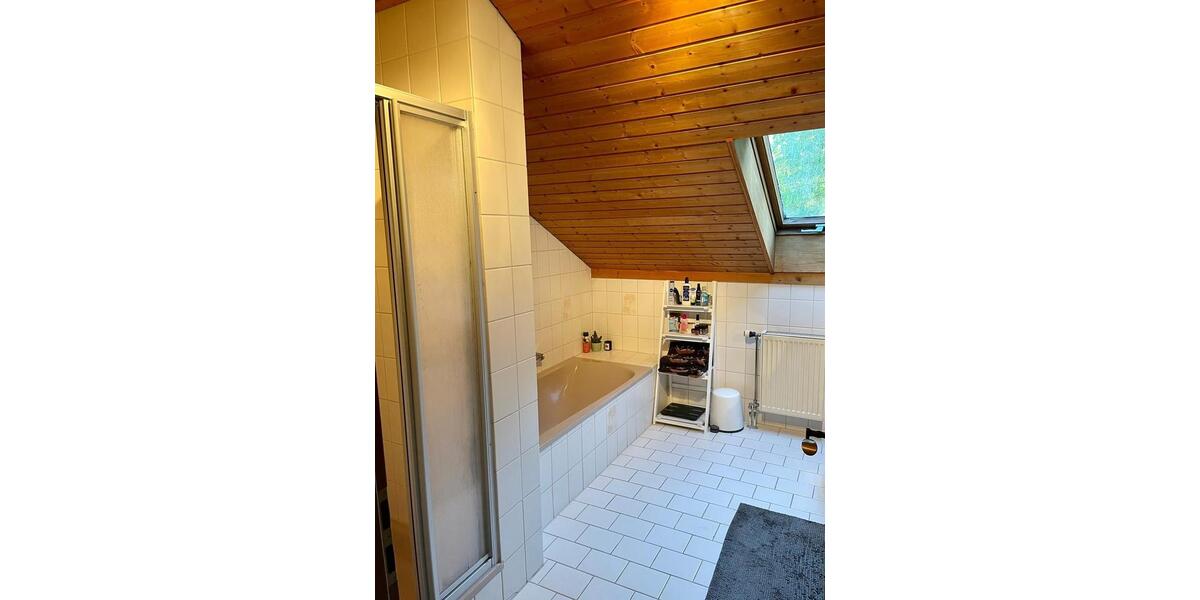 Dachgeschoßwohnung Haag in Oberbayern - 3 Zimmer, 79 m&sup2;, 340.000&euro; | Angebot:26630273