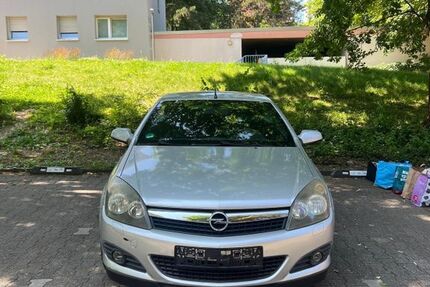 Opel Astra 215.000 km 2.100 &euro; Bad Schwalbach 65307