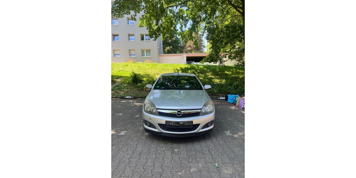 Opel Astra 215.000 km 2.100 &euro; Bad Schwalbach 65307