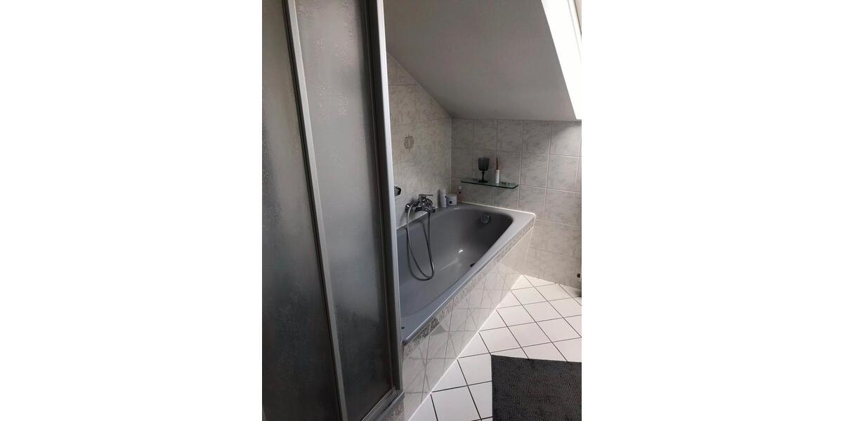 Dachgeschoßwohnung Bexbach - 2 Zimmer, 60 m&sup2;, 132.000&euro; | Angebot:27117747