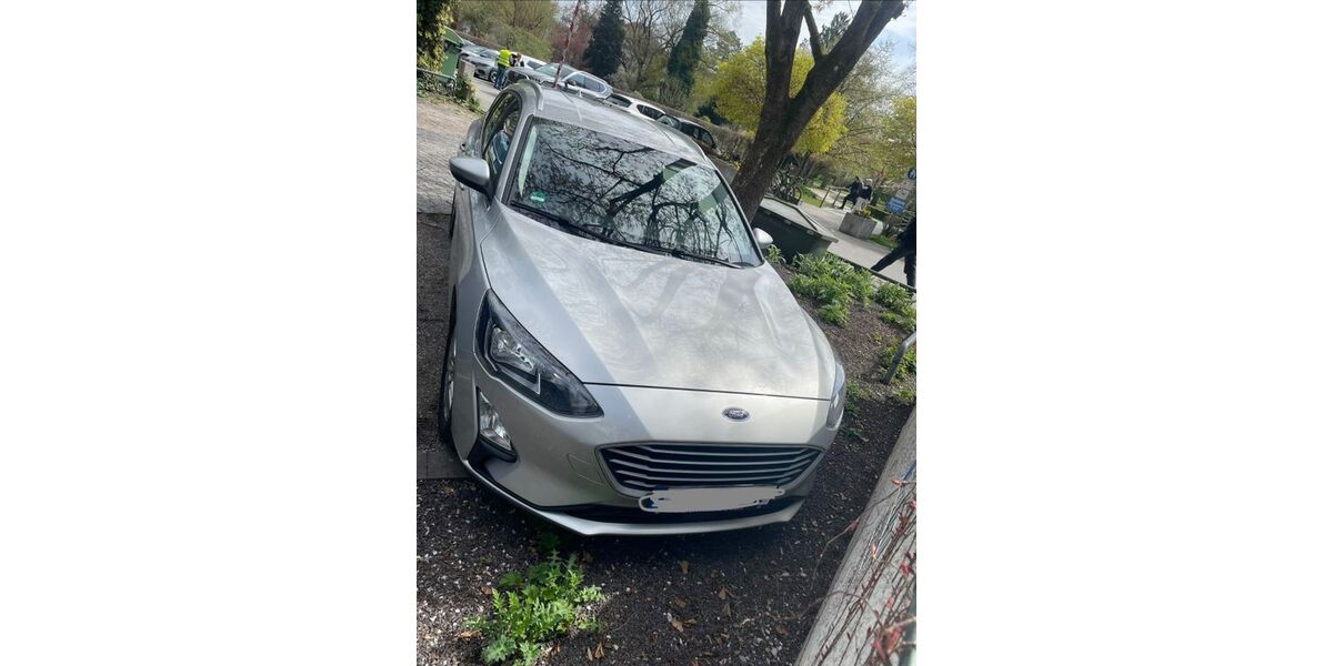 Ford Focus 86.600 km 13.500 &euro; Rosenheim 83024