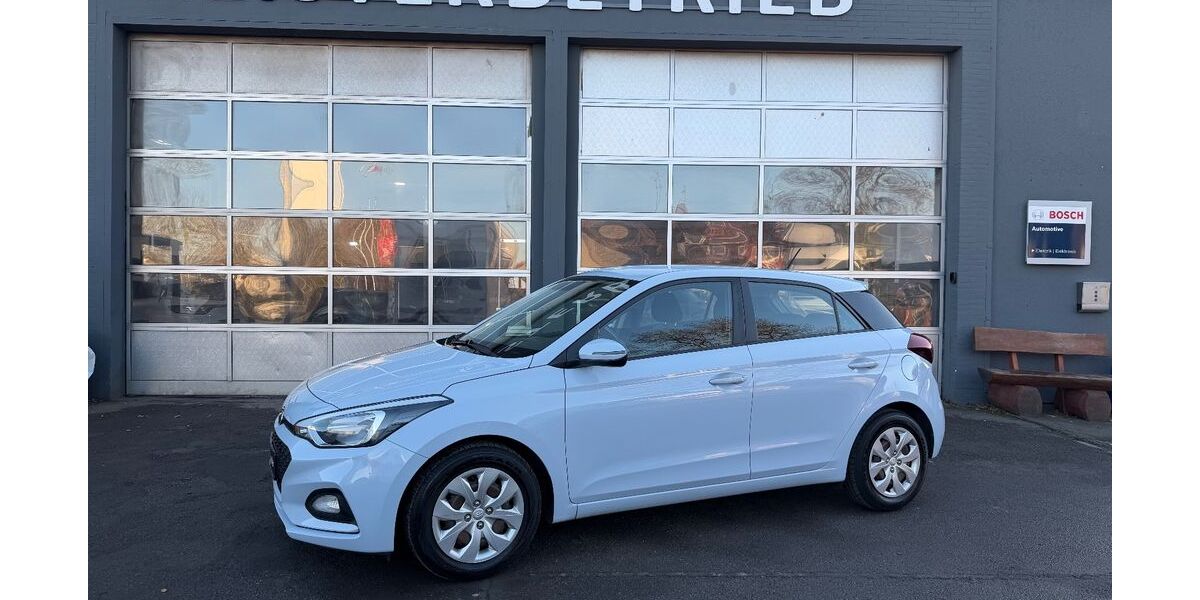 Hyundai i20 111.468 km 8.990 &euro; Springe 31832