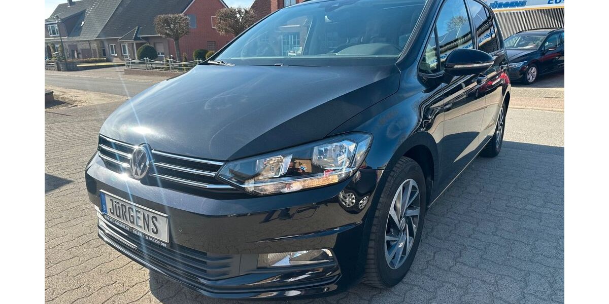 VW Touran 153.269 km 13.990 &euro; Tielen 24803