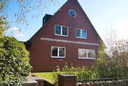 Renovierte 1.OG 6 Zi - Wohnung 115m2 große Dachterrasse