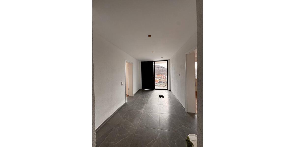Erdgeschoßwohnung Albstadt Gemarkung Onstmettingen - 3 Zimmer, 93 m&sup2;, 950&euro; | Angebot:26102762