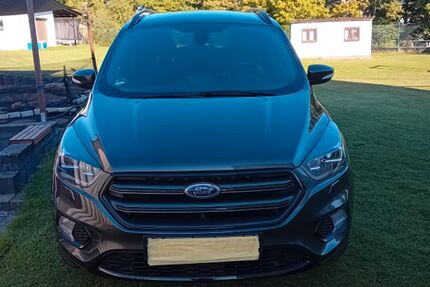 Ford Kuga 125.000 km 13.499 € Mittelstrimmig 56858