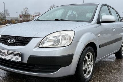 Kia Rio 152.000 km 1.790 &euro; Heidenheim 89520