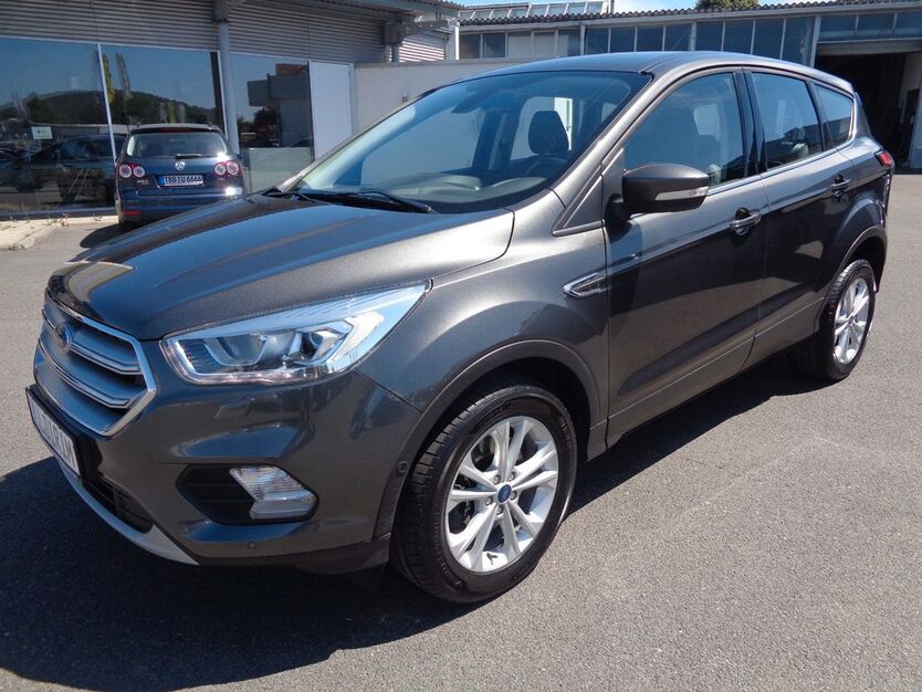 Ford Kuga 181.300 km 11.990 € Tauberbischofsheim 97941