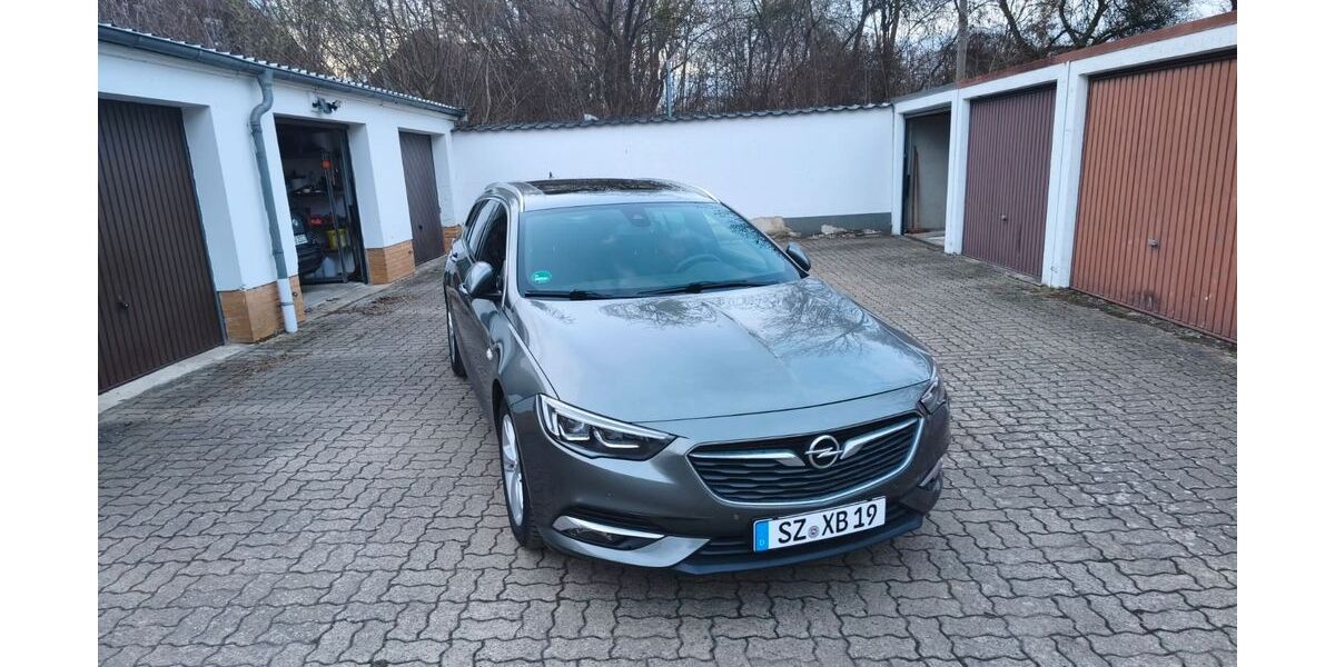Opel Insignia 83.000 km 16.500 &euro; Salzgitter 38229
