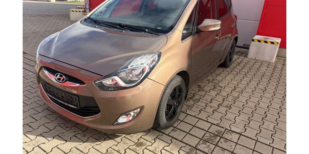 Hyundai ix20 240.000 km 3.550 &euro; Gotha 99867