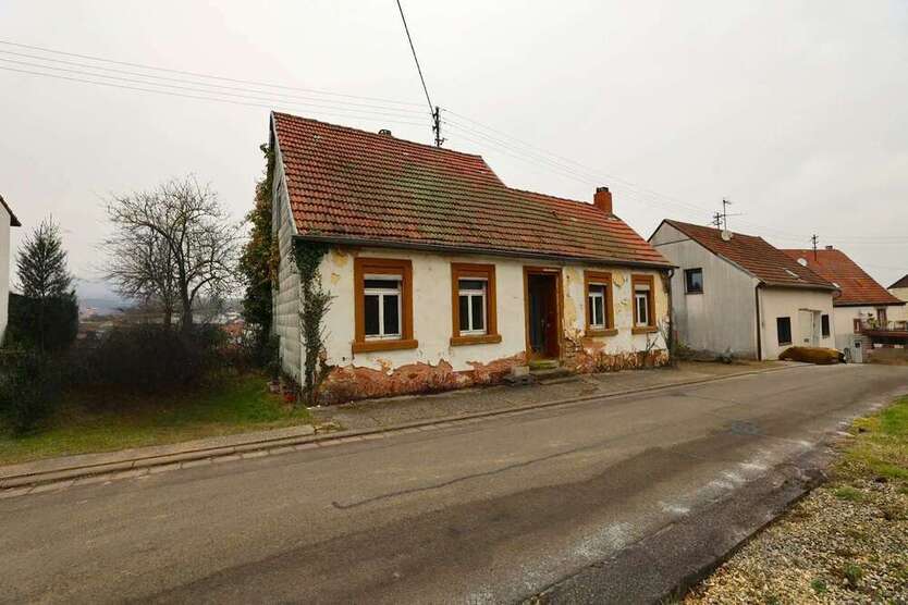 Haus zum Kaufen in Steinbach am Glan 80.000 € 100 m²