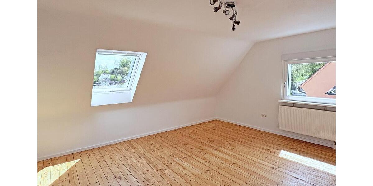 Einfamilienhaus Eitorf - 6 Zimmer, 130 m&sup2;, 1.330&euro; | Angebot:26252551