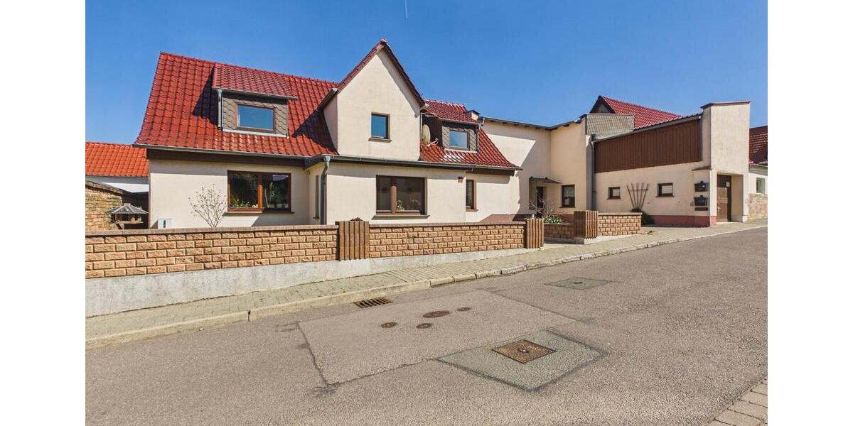 Einfamilienhaus Lützen - 7 Zimmer, 224 m&sup2;, 299.900&euro; | Angebot:26693246