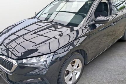 Skoda Scala 150.000 km 9.990 &euro; Schnaittenbach 92253