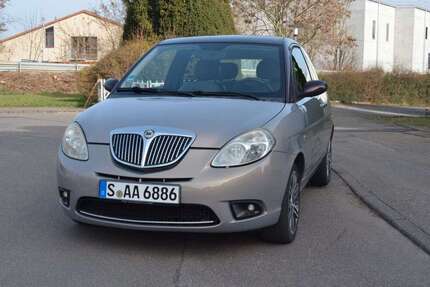 Lancia Ypsilon 139.700 km 2.555 &euro; Stuttgart 70499