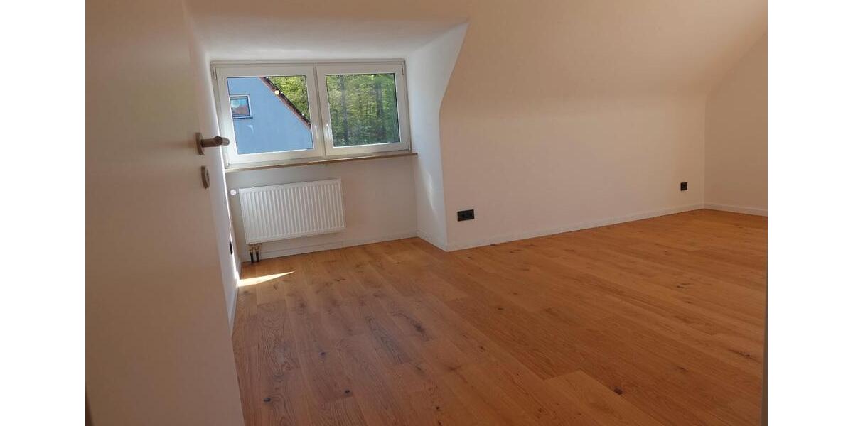 Dachgeschoßwohnung Gunzenhausen - 3 Zimmer, 50 m&sup2;, 182.000&euro; | Angebot:26716794