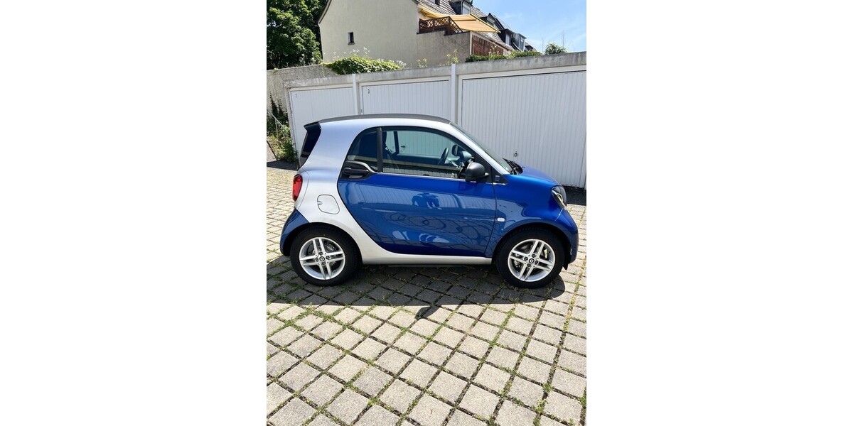 Smart ForTwo 52.000 km 8.390 € Viernheim 68519