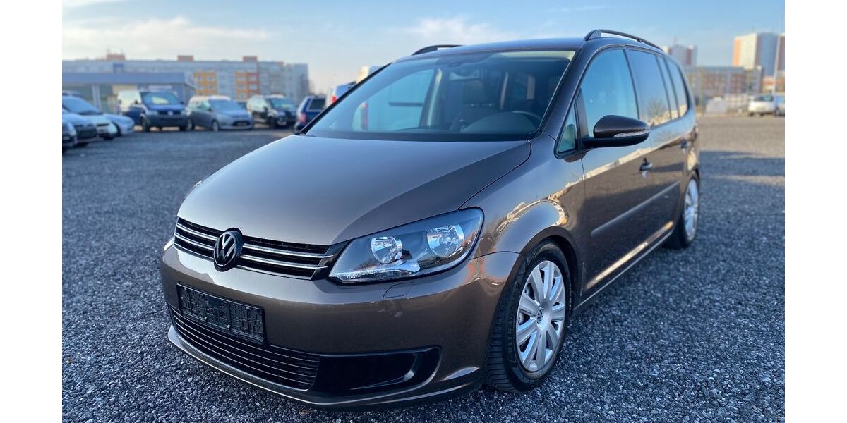 VW Touran 242.196 km 4.350 &euro; Rostock 18107