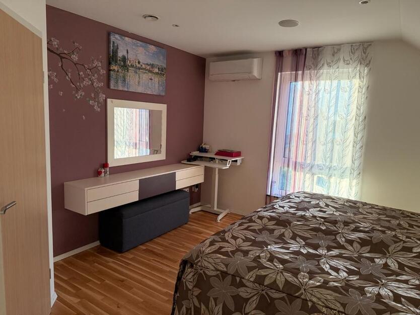 Haus mit 165qm A+ mit WP, Klima, Smarthome 22KW PV, 17KW Speicher zimmer