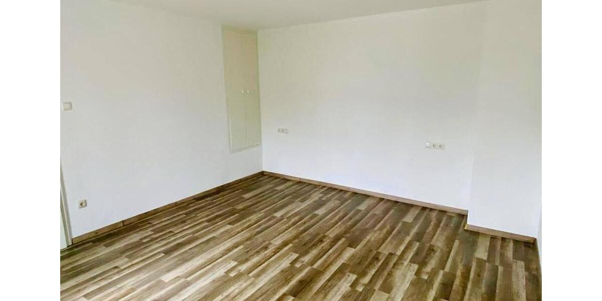 Einfamilienhaus München Schwabing-Freimann - 5 Zimmer, 110 m&sup2;, 2.800&euro; | Angebot:25961003