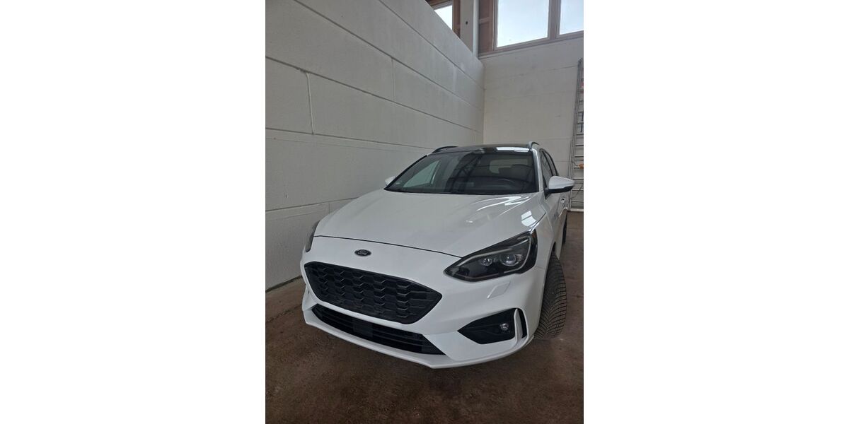 Ford Focus 135.000 km 12.450 &euro; Glaubitz 01612