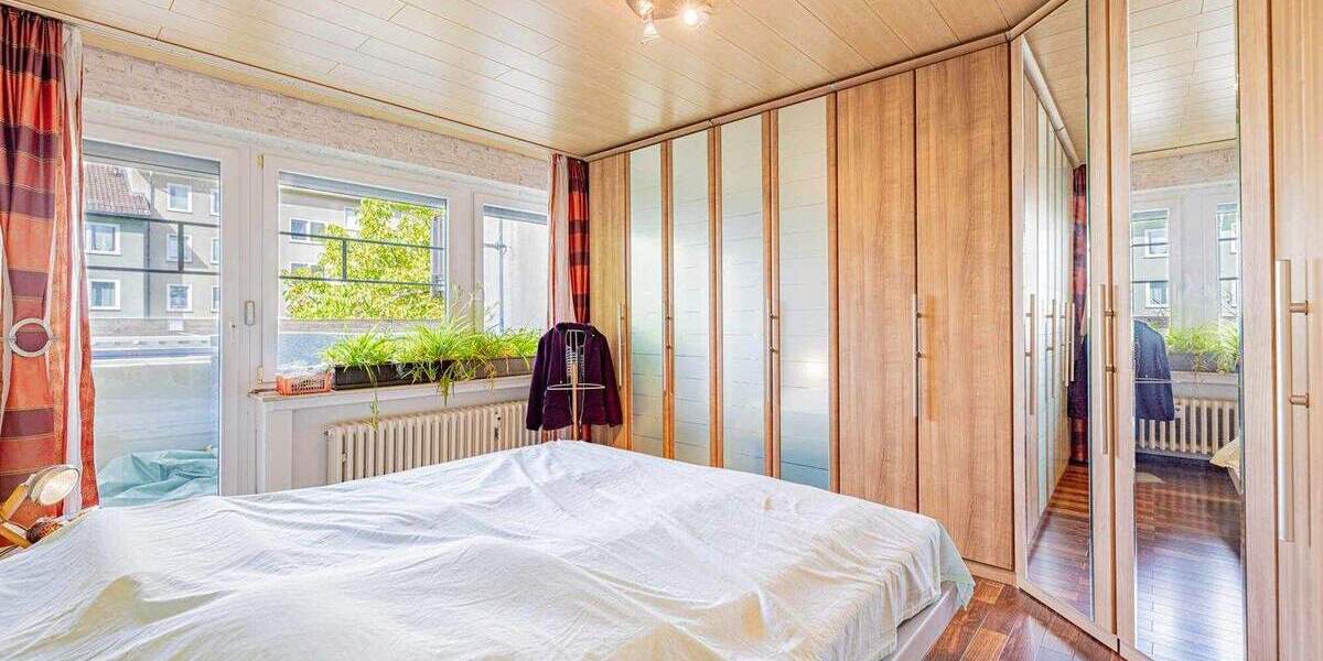 Etagenwohnung Kassel West - 3 Zimmer, 122 m&sup2;, 305.000&euro; | Angebot:25606355