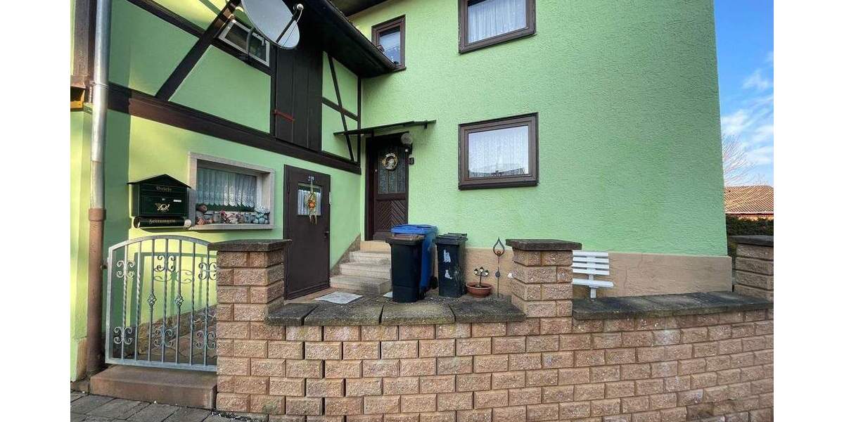 Einfamilienhaus Grabfeld Jüchsen - 5 Zimmer, 60 m&sup2;, 49.000&euro; | Angebot:25770587