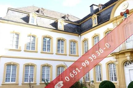 Repräsentative Gewerbeeinheit in historischem Schloss – ideal für Praxis, Kanzlei oder Bürokomplex! zimmer