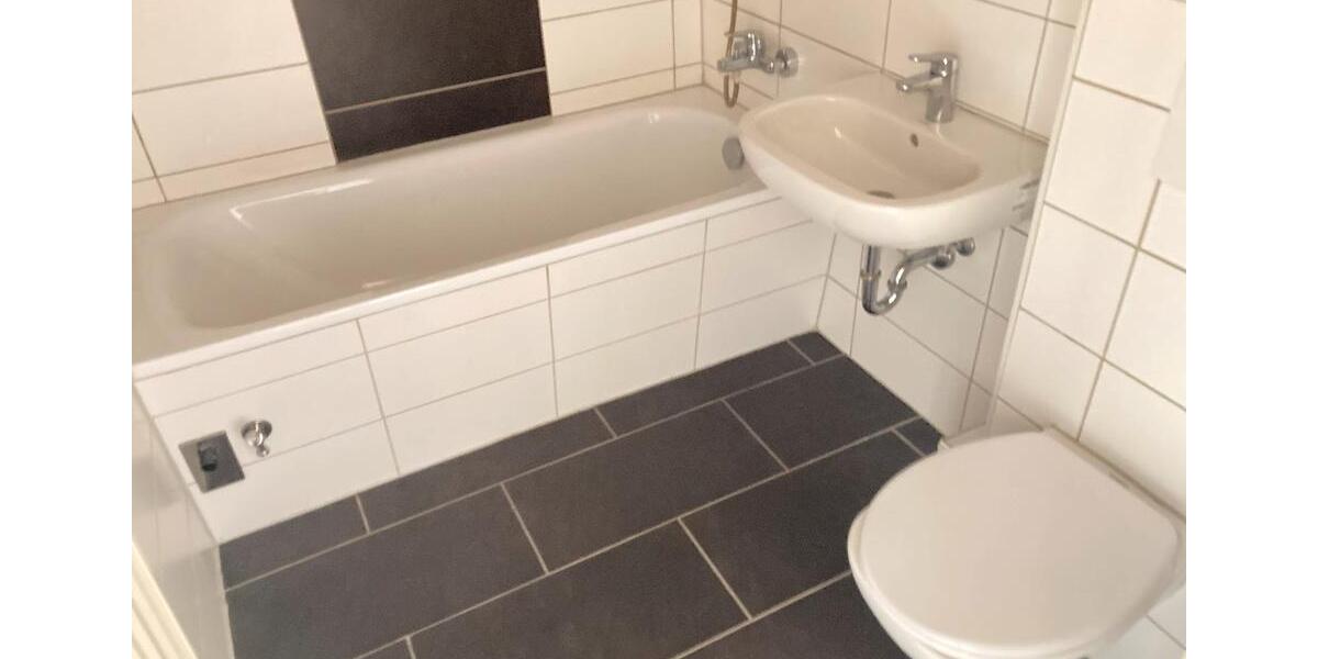 Etagenwohnung Bitterfeld-Wolfen Wolfen - 3 Zimmer, 57 m&sup2;, 342&euro; | Angebot:26645802