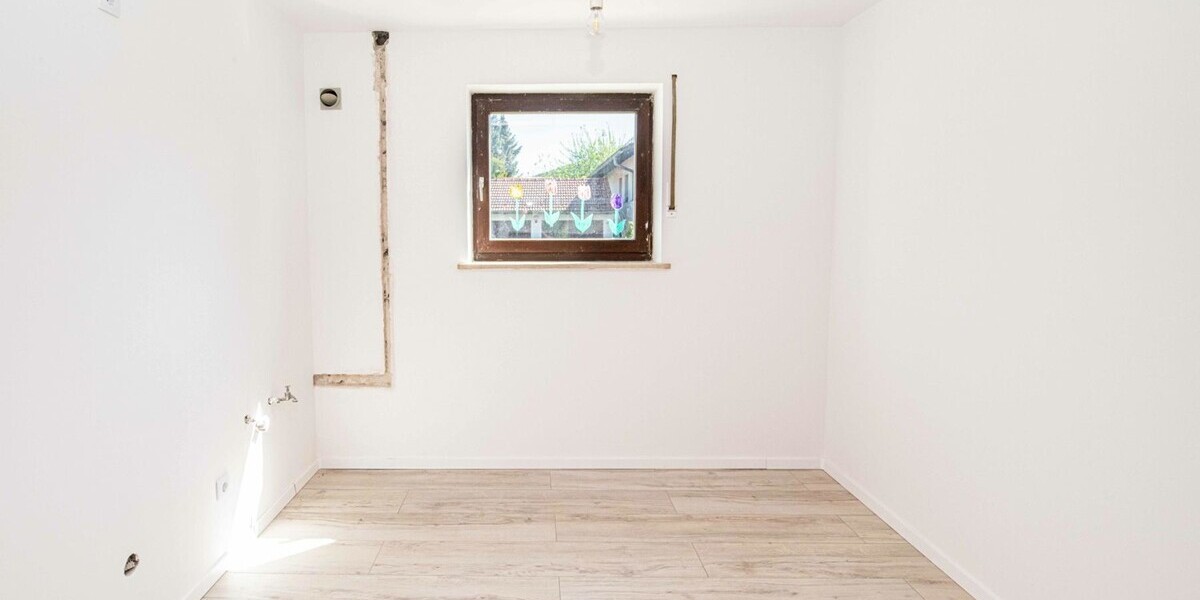 Zweifamilienhaus in guter Lage, größtenteils saniert 5 zimmer