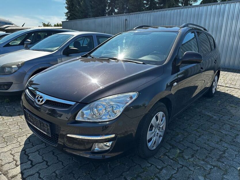 i30