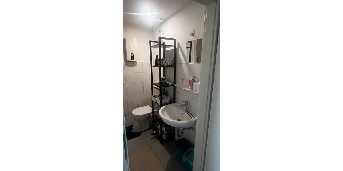 Dachgeschoßwohnung Bremen Burglesum - 2.5 Zimmer, 45 m&sup2;, 670&euro; | Angebot:26316224