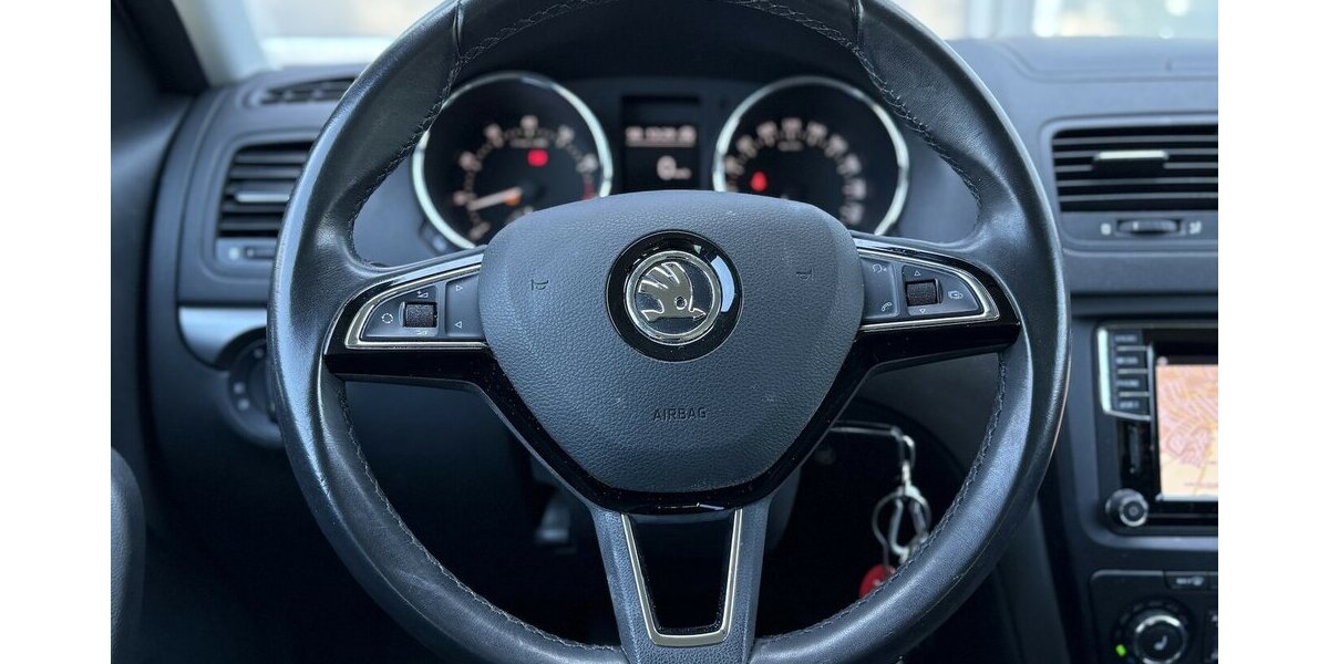 Skoda Yeti 1.2 TSI Drive KAMERA/NAVI/CARPLAY/1.HAND 92.596 km 11.900 &euro; Villingen-Schwenningen 78054