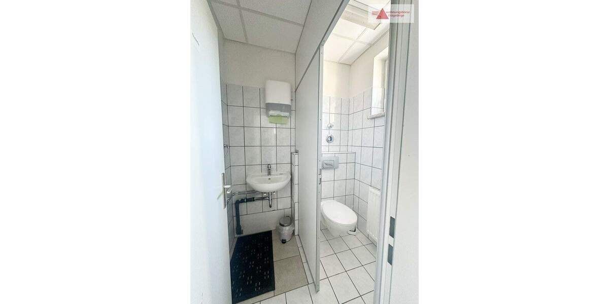 Gewerbeobjekt Kirchberg Burkersdorf - 3 Zimmer, 330&euro; | Angebot:25374665