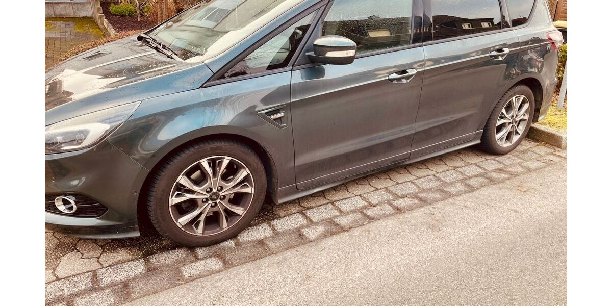 Ford S-Max 145.000 km 11.900 &euro; Hilden 40724
