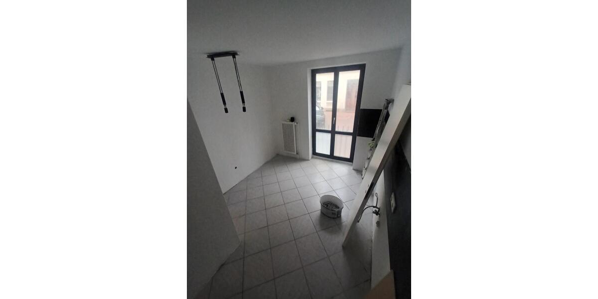 Hochparterre Bremerhaven Mitte - 4 Zimmer, 67 m&sup2;, 470&euro; | Angebot:26258321